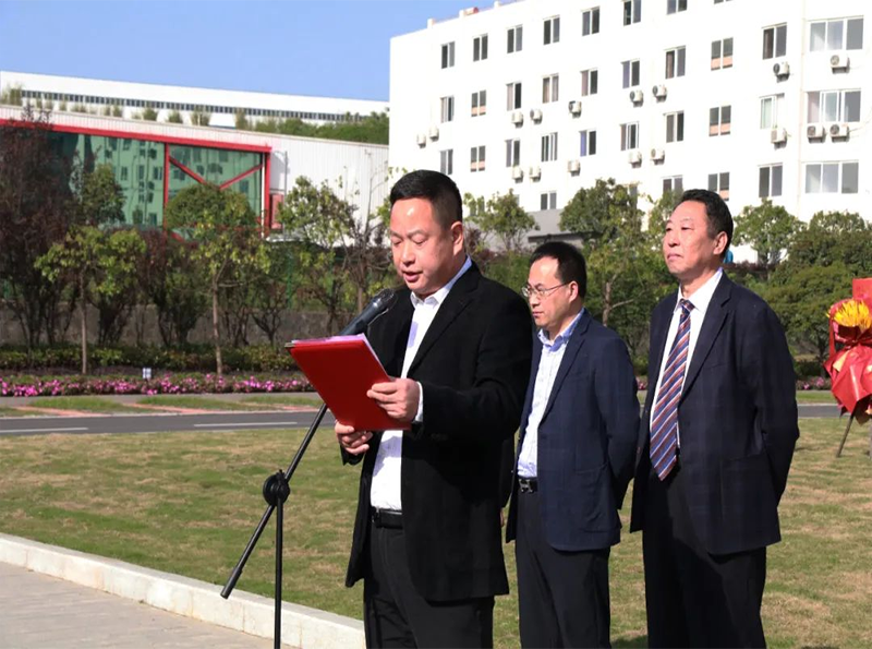總投資30億元，深圳東風高端專用車產(chǎn)業(yè)園區(qū)新辦公樓揭牌儀式圓滿禮成！