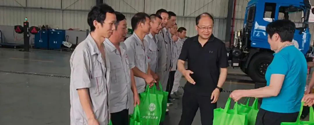 暖心慰問！十堰市委常委、市委秘書長蔡賢忠蒞臨深圳東風十堰工廠！